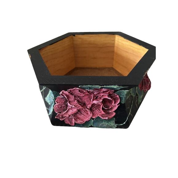 Handcrafted Vintage Keepsake Box Hand Painted /dimensional Roses Gorgeous!! - Picture 5 of 7